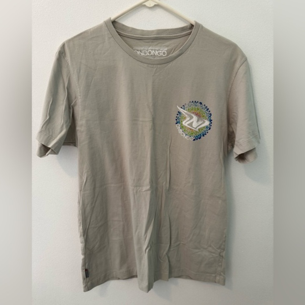 Onbongo Men's Graphic Tee, Round Neck, Short Sleeve, Size M